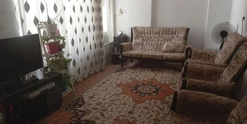                                             خانه دو طبقه مجزا هفت تیر
                                                                                منزل ویلایی
                                        در  قم