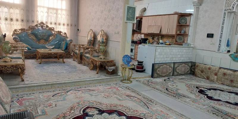                                             خانه ویلایی ۱۶۵ متر زمین سند شش دانگ
                                                                                منزل ویلایی
                                        در شهرک مهدیه (مدرس) قم