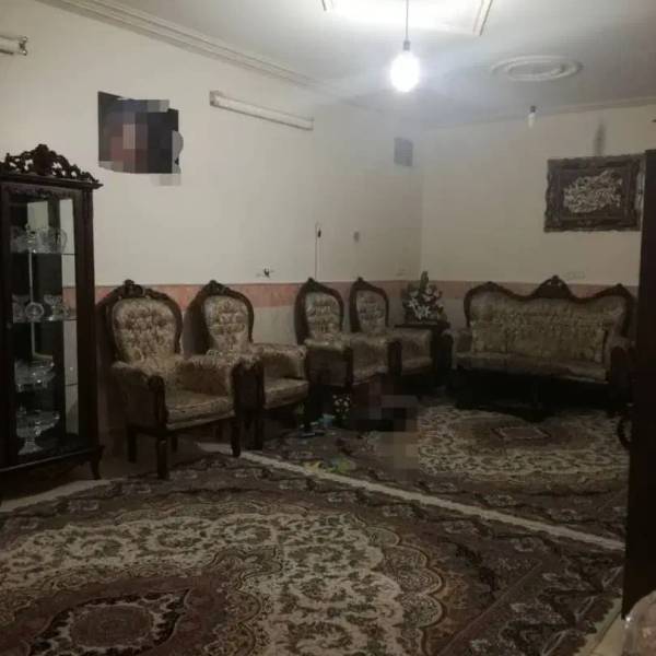                                             منزل 80 متری سند دار، بدون خلافی
                                                                                منزل ویلایی
                                        در شهرک مهدیه (مدرس) قم