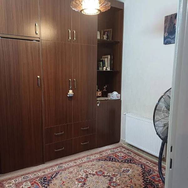                                             آپارتمان بسیار خوش نقشه زیبا شیک خوش قیمت مناسب
                                                                                آپارتمان
                                        در شاه سید علی قم