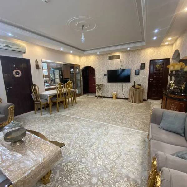                                             فروش آپارتمان، ۱۰۴ متر، ۳ خواب
                                                                                آپارتمان
                                        در خاکفرج قم