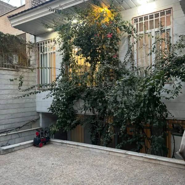                                             ویلایی ۲طبقه، بهشت
                                                                                منزل ویلایی
                                        در زنبیل آباد قم