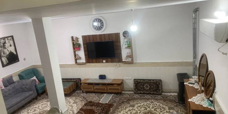                                             منزل ۷۰متر در خیابان کارگر
                                                                                منزل ویلایی
                                        در شهرک امام حسین قم