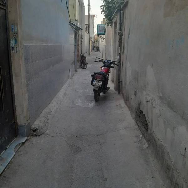 ملک خیابان دروازه ری