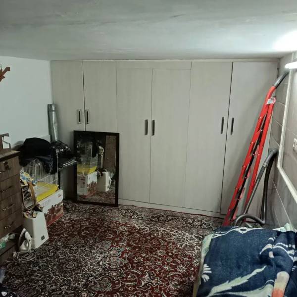                                             خانه سه طبقه
                                                                                منزل ویلایی
                                        در نخودی قم