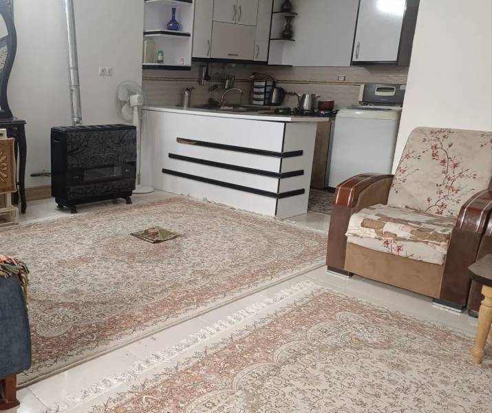                                             منزل فروشی
                                                                                منزل ویلایی
                                        در کیوانفر قم
