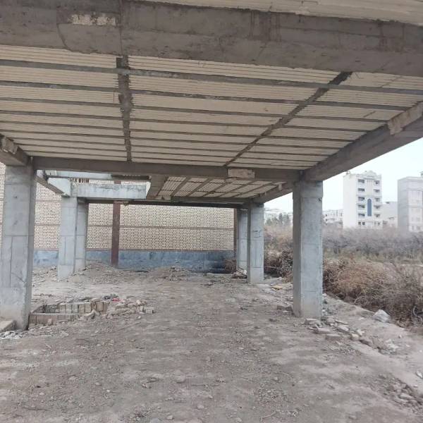                                             آپارتمان نیمه کاره جنوبی ساز
                                                                                زمین و باغ
                                        در هنرستان قم