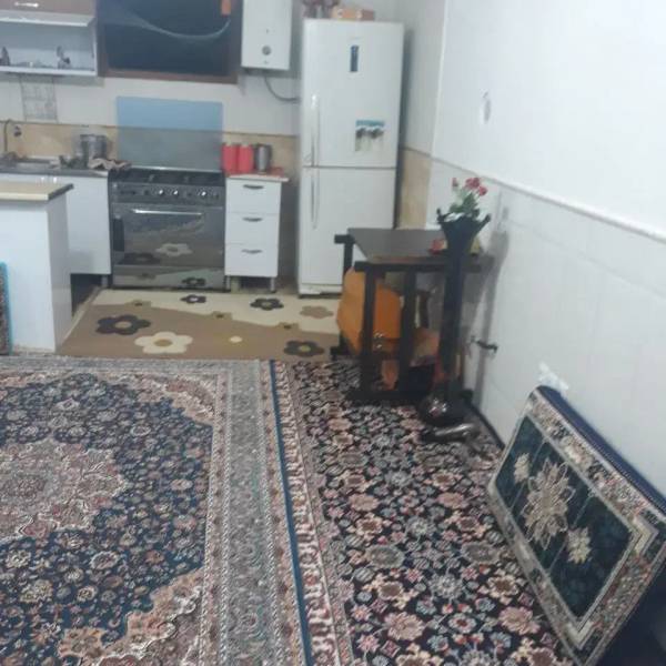                                             دوطبقه نوساز و شیک
                                                                                منزل ویلایی
                                        در خاکفرج قم