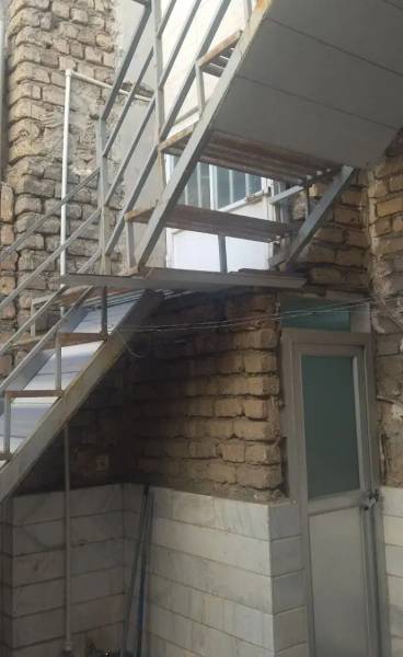                                             منزل فروشی در هفت تیر
                                                                                منزل ویلایی
                                        در لسانی قم