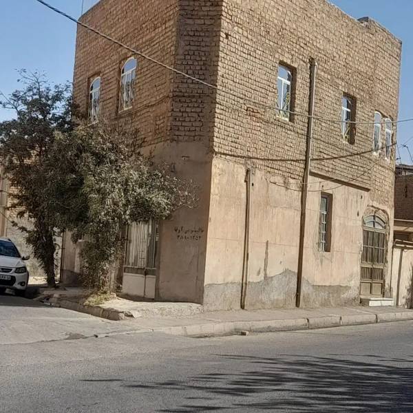                                             همکف بدون پله راه جدا
                                                                                منزل ویلایی
                                        در نخودی قم