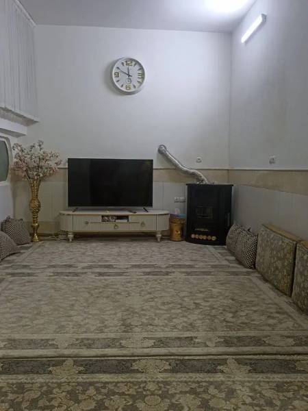                                             فروش یک واحدزیرزمین
                                                                                منزل ویلایی
                                        در شهرک امام حسین قم