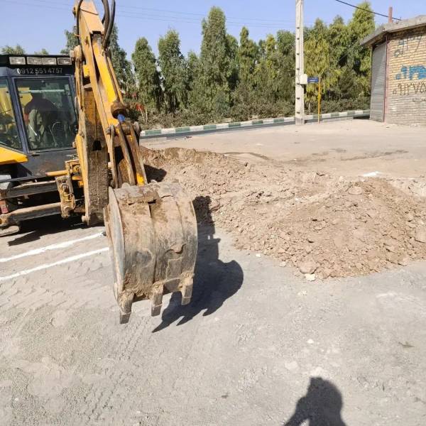 خانه دوطبقه نیمه کاره بهر 16مترقمربنی هاشم