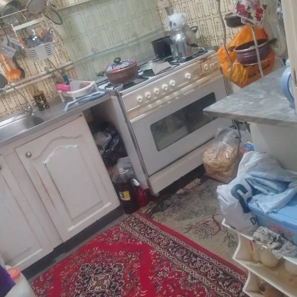                                             منزل حیاطی
                                                                                منزل ویلایی
                                        در کیوانفر قم