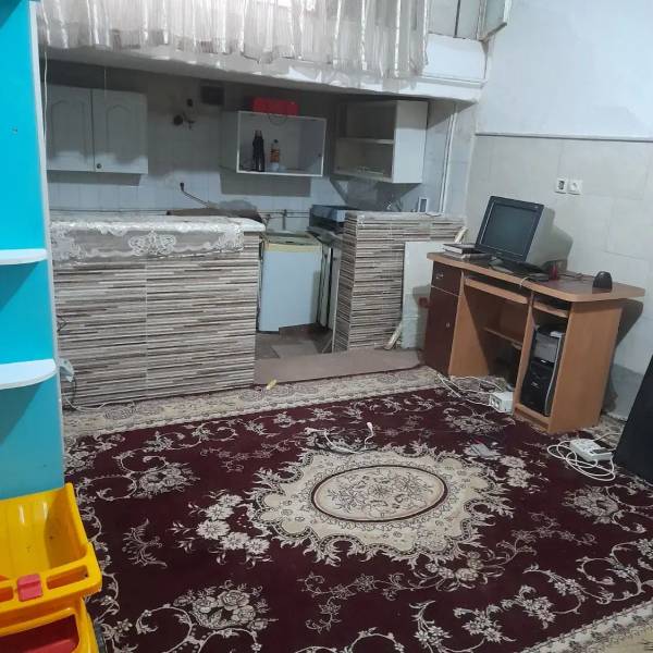                                             ویلایی ۵۰مترپشت قواره درروحانی ۴۸
                                                                                منزل ویلایی
                                        در نوبهار قم