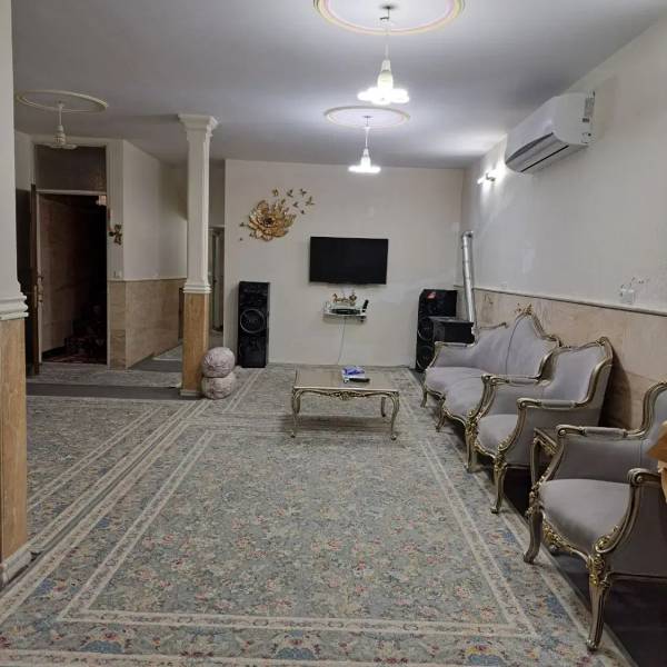                                             ملک ۱۴۴ متری دو طبقه زیر زمین و همکف
                                                                                منزل ویلایی
                                        در ولیعصر قم