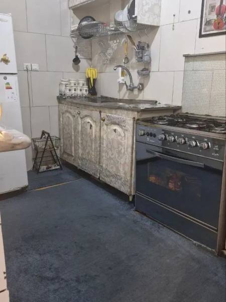                                             خانه ویلایی شهرک امام حسن
                                                                                منزل ویلایی
                                        در شهرک امام حسن قم