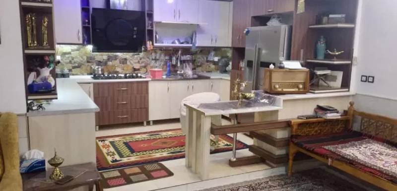 ملک تجاری مسکونی بهر بلوار شاهدچهار دهنه مغازه
