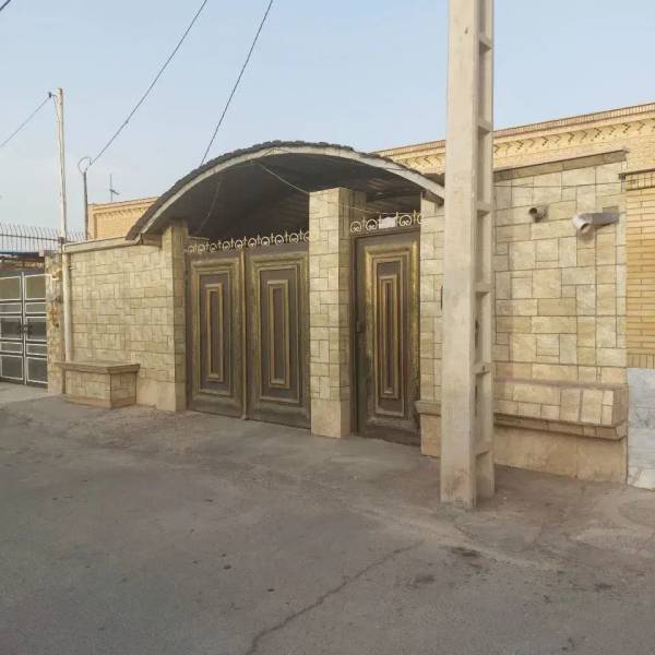                                             منزل ویلایی سن سن کاشان ۵۰ کیلومتری قم
                                                                                منزل ویلایی
                                        در کاسه گران قم