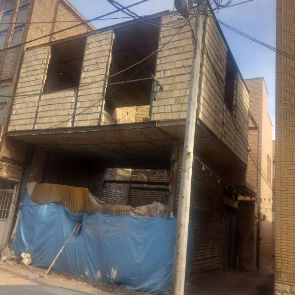 منزل ۳طبقه ۶۰ متر دونبش ۷تیر