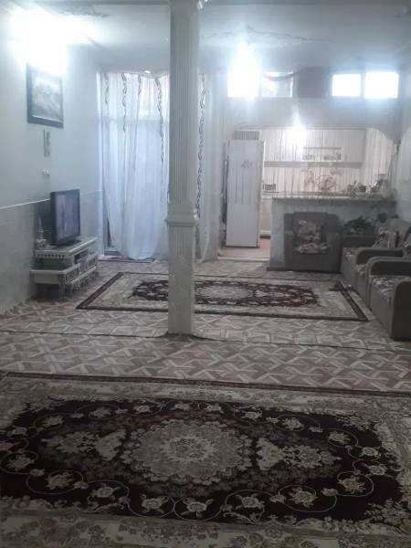                                             خونه ۳ طبقه با مغازه
                                                                                منزل ویلایی
                                        در وادی السلام قم
