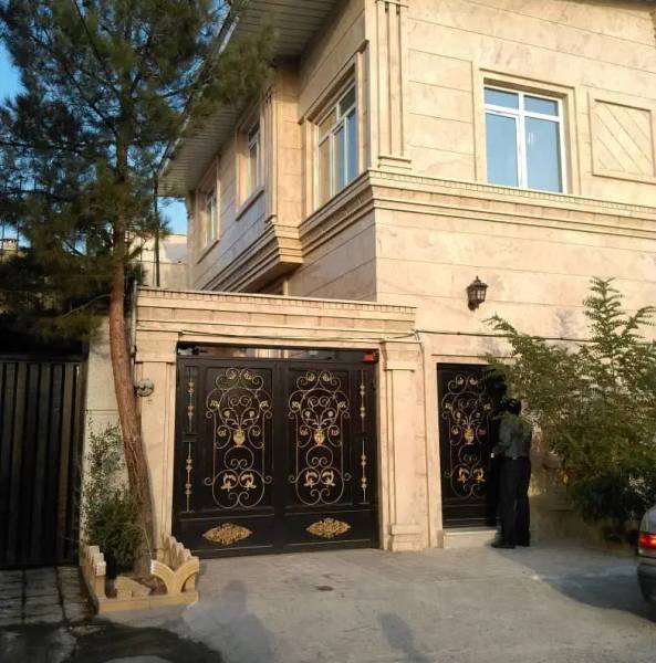                                             کلنگی 150متر دونبش 7_5متر بَر. قدس ( پاسداران )
                                                                                زمین و باغ
                                        در شهرک قدس قم