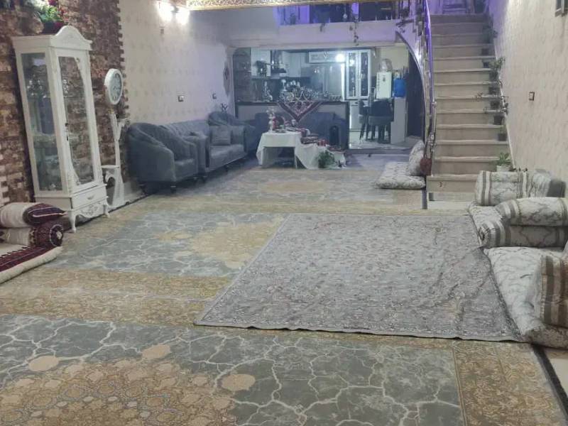 ویلایی شیک و تمیز در دوطبقه ونیم آماده برای طبقه ۳