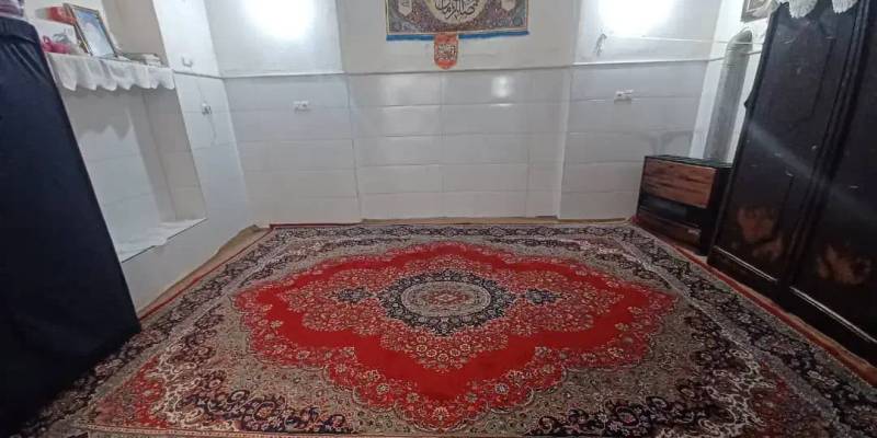                                             خانه‌ بسیار عالی زیر قیمت
                                                                                منزل ویلایی
                                        در پامنار قم