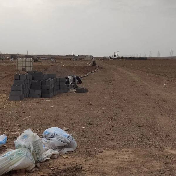                                             ۲۰۰۰ متر زمین در حال آبادانی
                                                                                زمین و باغ
                                        در صفائیه قم