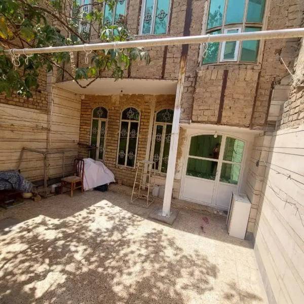                                             خونه ویلایی
                                                                                منزل ویلایی
                                        در آذر (نکویی) قم
