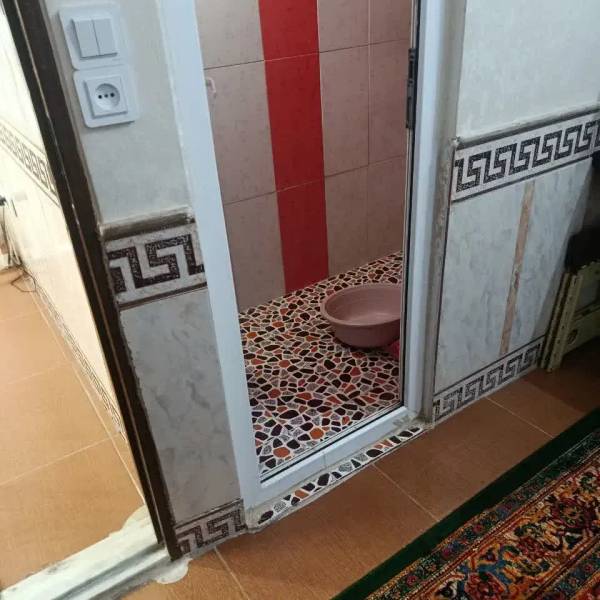                                             پشت قواره تمیز
                                                                                منزل ویلایی
                                        در شاد قلی قم