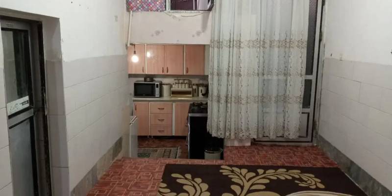                                             خونه ویلایی بر خیابان اصلی
                                                                                منزل ویلایی
                                        در نخودی قم
