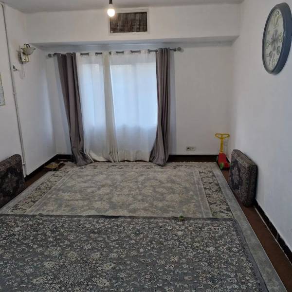                                             مسکن
                                                                                آپارتمان
                                        در نخودی قم