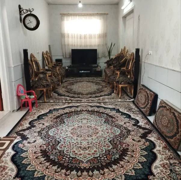                                             خانه فروشی 120متری دونبش
                                                                                منزل ویلایی
                                        در کیوانفر قم