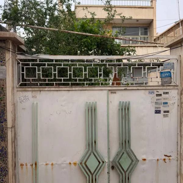                                             خانه ویلایی
                                                                                منزل ویلایی
                                        در باغ پنبه قم