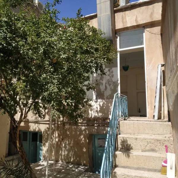                                             فروش منزل مسکونی فوری
                                                                                زمین و باغ
                                        در جوی شور قم