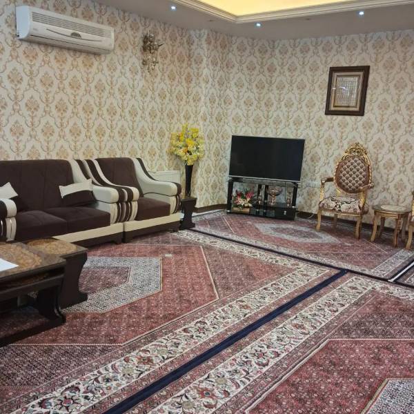                                             اپارتمان  تک واحدی فول امکانات
                                                                                آپارتمان
                                        در شاه سید علی قم