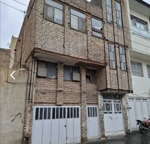 خانه سه طبقه در کیوانفر