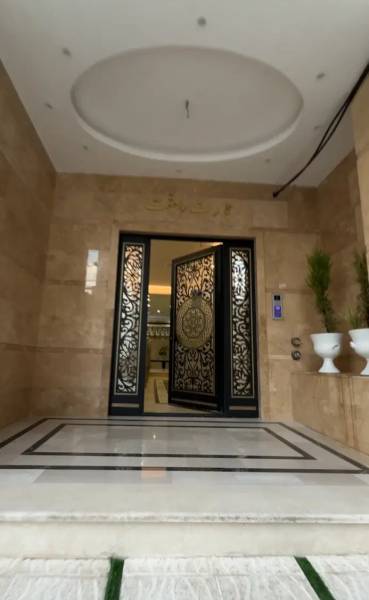                                             ۱۶۱متر جنوبی
                                                                                آپارتمان
                                        در انسجام قم