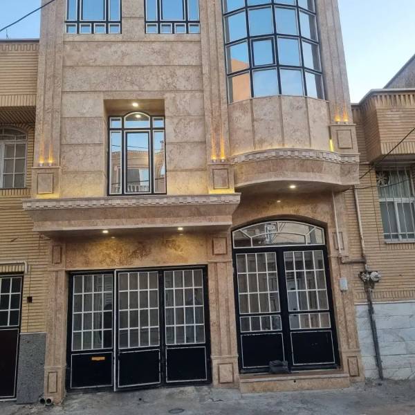                                             خانه ۱۲۰ متری دوبلکس دوطبقه نیم
                                                                                منزل ویلایی
                                        در شهرک امام حسن قم