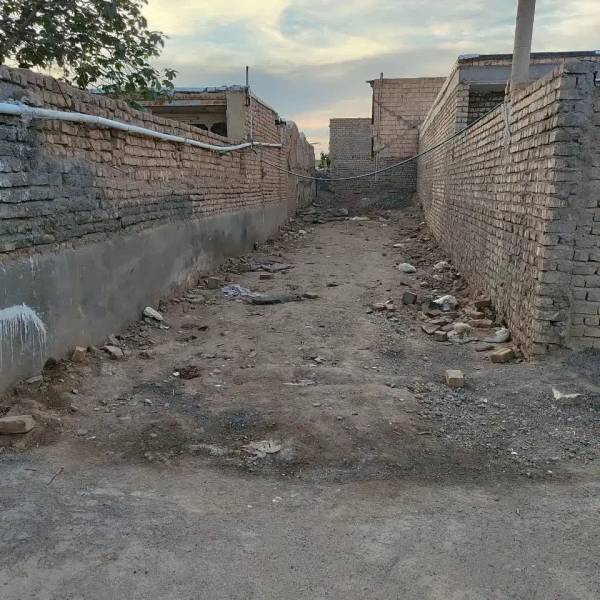یک قطعه زمین در خورآباد