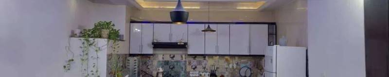                                             فروشی ۲ طبقه مسکونی با ۵۸ متر تجاری
                                                                                منزل ویلایی
                                        در لسانی قم