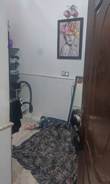                                             منزل پشت قواره۵۵متری
                                                                                منزل ویلایی
                                        در شهرک مهدیه (مدرس) قم