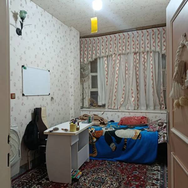                                             خانه 3 طبقه واقع در کلهری
                                                                                منزل ویلایی
                                        در کلهری قم