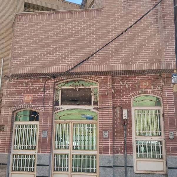                                            منزل3طبقه 69متر
                                                                                منزل ویلایی
                                        در هفت تیر قم