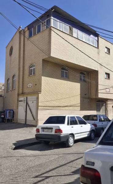                                             ملک فروش مسکونی
                                                                                منزل ویلایی
                                        در عمار یاسر قم