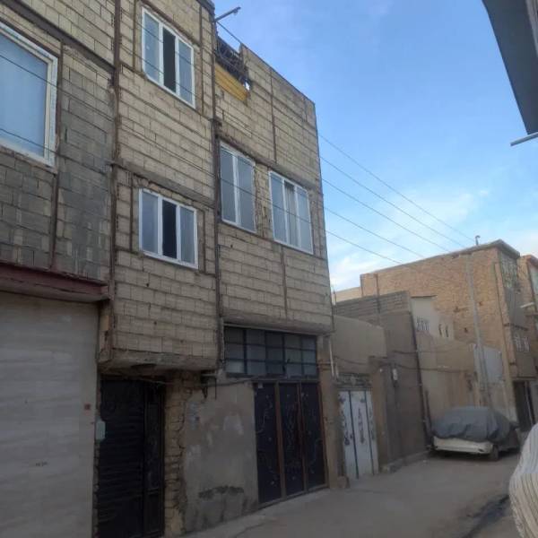                                             فروش خانه
                                                                                منزل ویلایی
                                        در شهر قائم قم