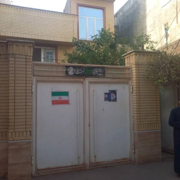                                             خانه ویلایی ۱۱۰ متری دو طبقه در بلوار انسجام
                                                                                منزل ویلایی
                                        در بنیاد قم