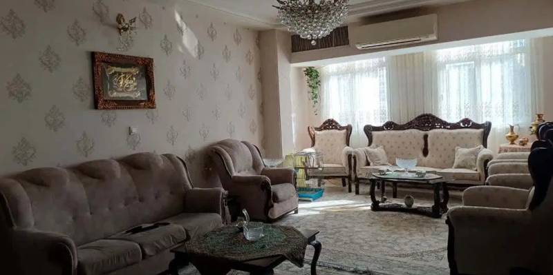                                             104متر در پاییزان_ سند تک برگ
                                                                                آپارتمان
                                        در بنیاد قم