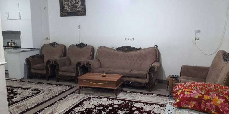                                             فروش خانه دو طبقه و نیم
                                                                                منزل ویلایی
                                        در شهرک امام حسین قم