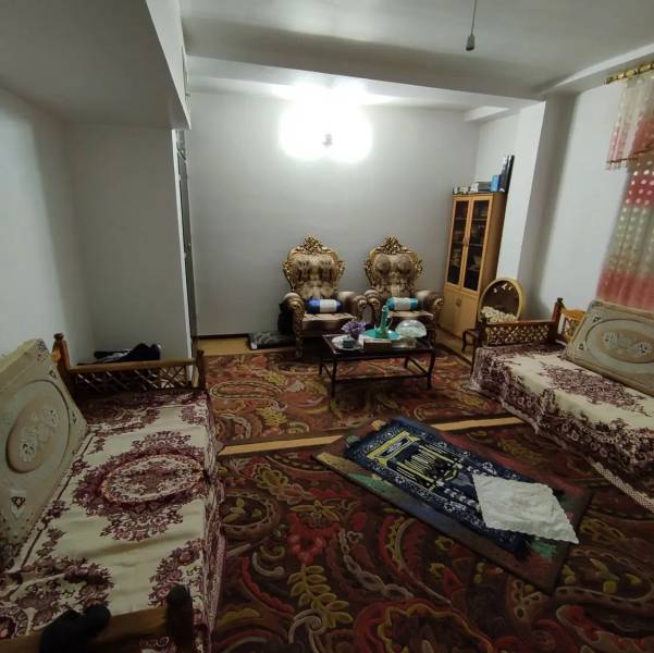                                             واحد مسکونی ۲۱۵ متری تک واحدی خوش نقشه
                                                                                آپارتمان
                                        در کاسه گران قم
